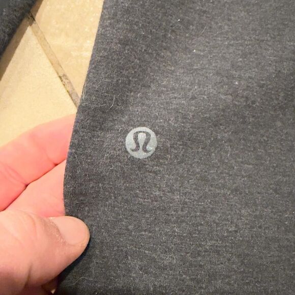 Lululemon Men’s At Ease Hoodie – Heathered Black/Grey – Size XXL - Picture 5 of 6